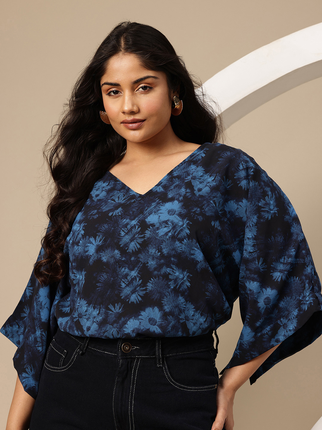 

Sztori Plus Size Floral Print Slit Sleeve Top, Blue