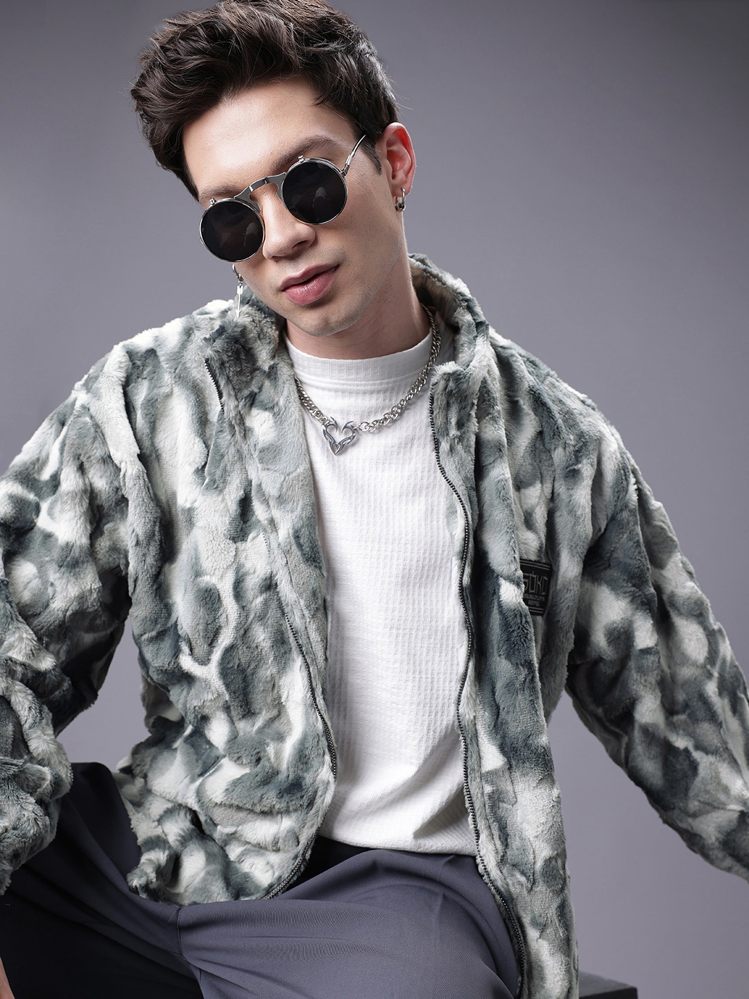 

SOKO STREET Tie and Dyed Fuzzy Tailored Jacket, Grey