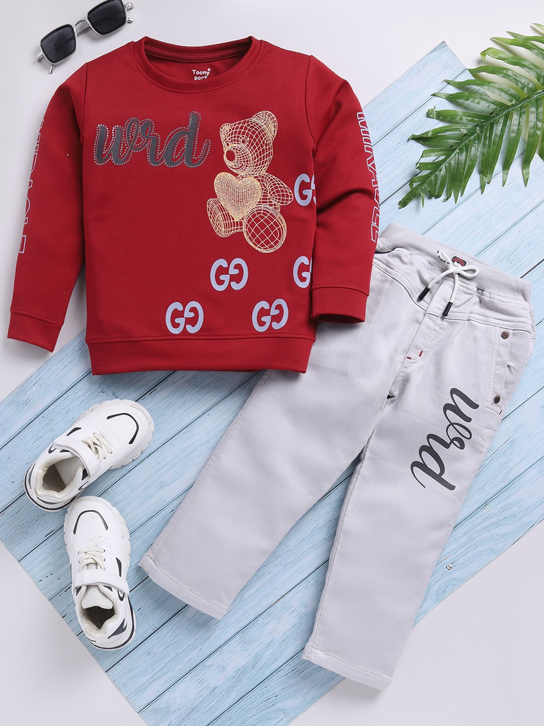 

Toonyport Boys Printed T-shirt with Trousers, Red