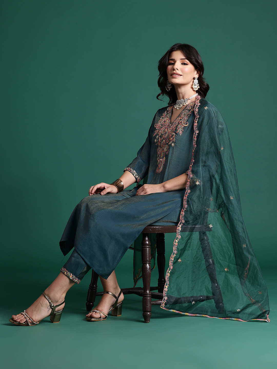 

Indo Era Paisley Embroidered Thread Work Liva Kurta with Trousers & With Dupatta, Green