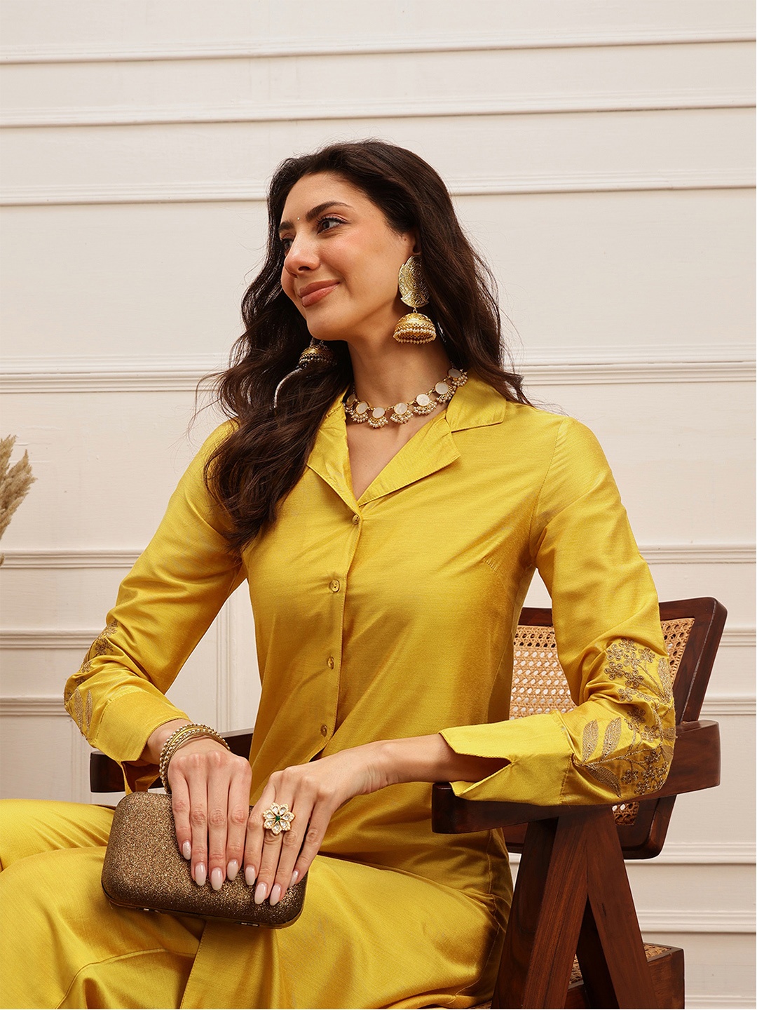 

BARARA ETHNIC Floral Embroided Cuban Collar A-Line Kurta With Trousers, Yellow