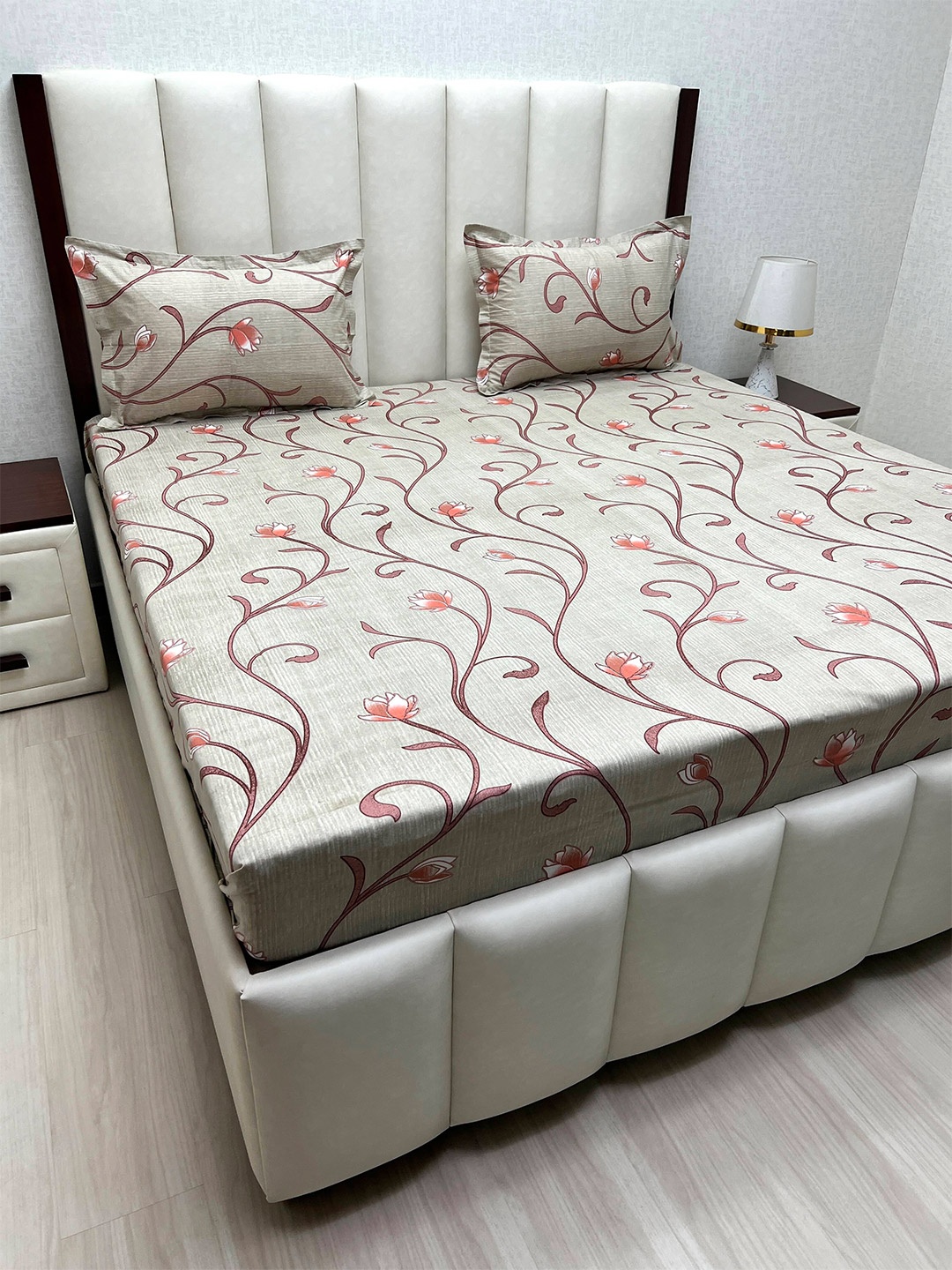 

Pure Decor Brown & Grey Floral Pure Cotton 400 TC King Bedsheet Set 2.75 m x 3.05 m
