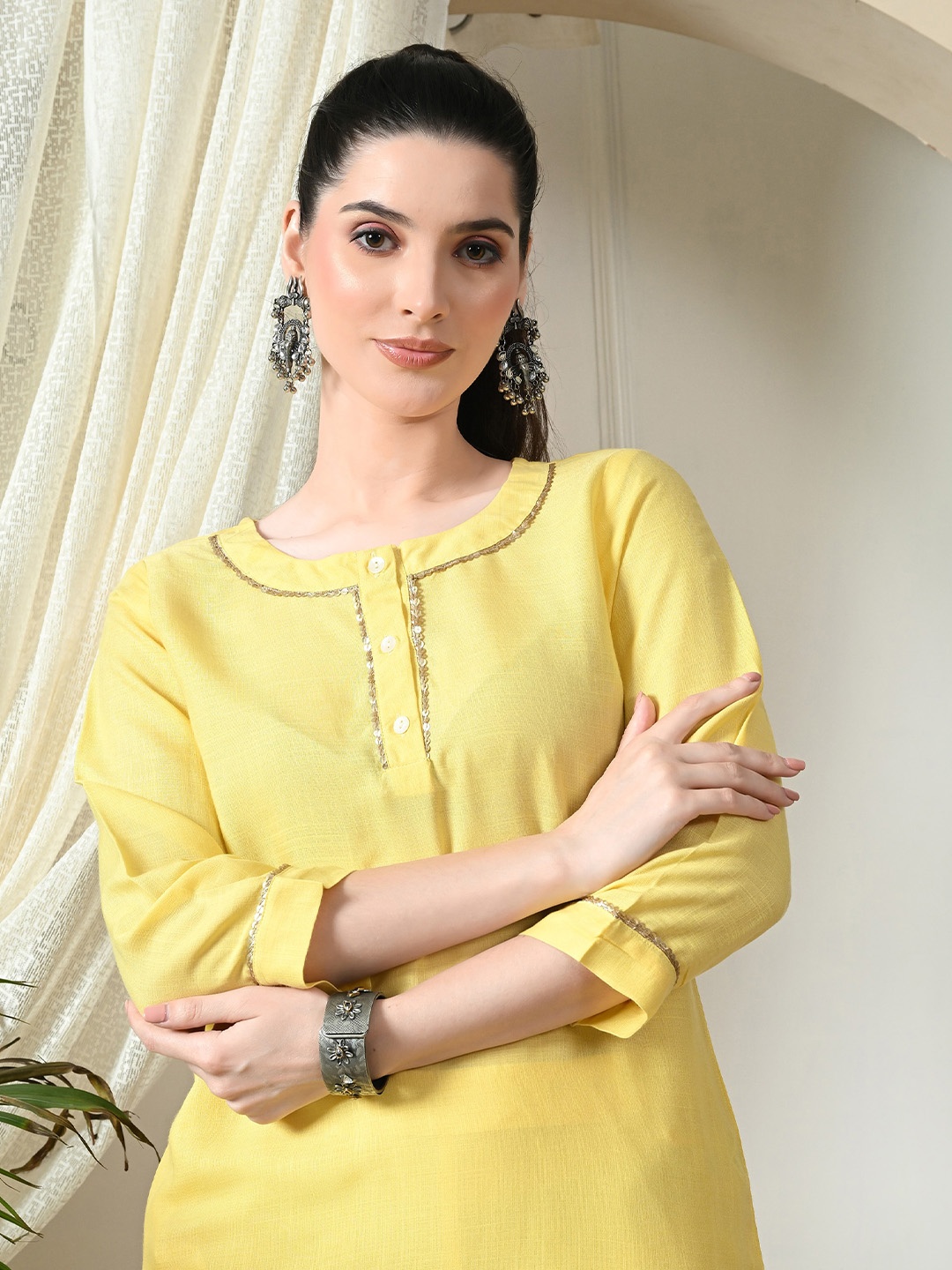 

TOP 30 Round Neck Three-Quarter Sleeves Regular Straight Kurta With Trouser, Yellow