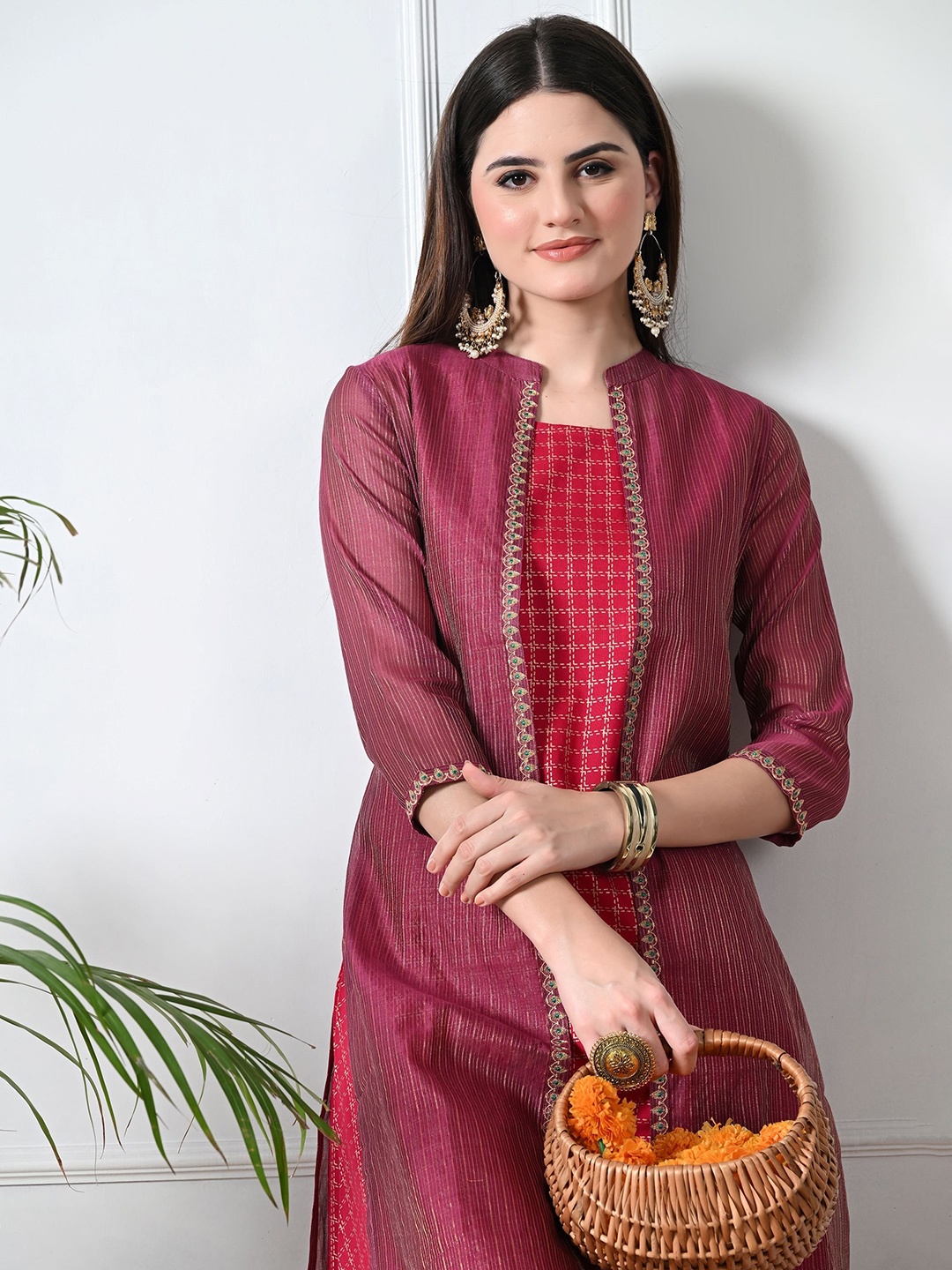 

TOP 30 Geometric Printed Round Neck Sleeveless Straight Kurta with Shrug, Maroon