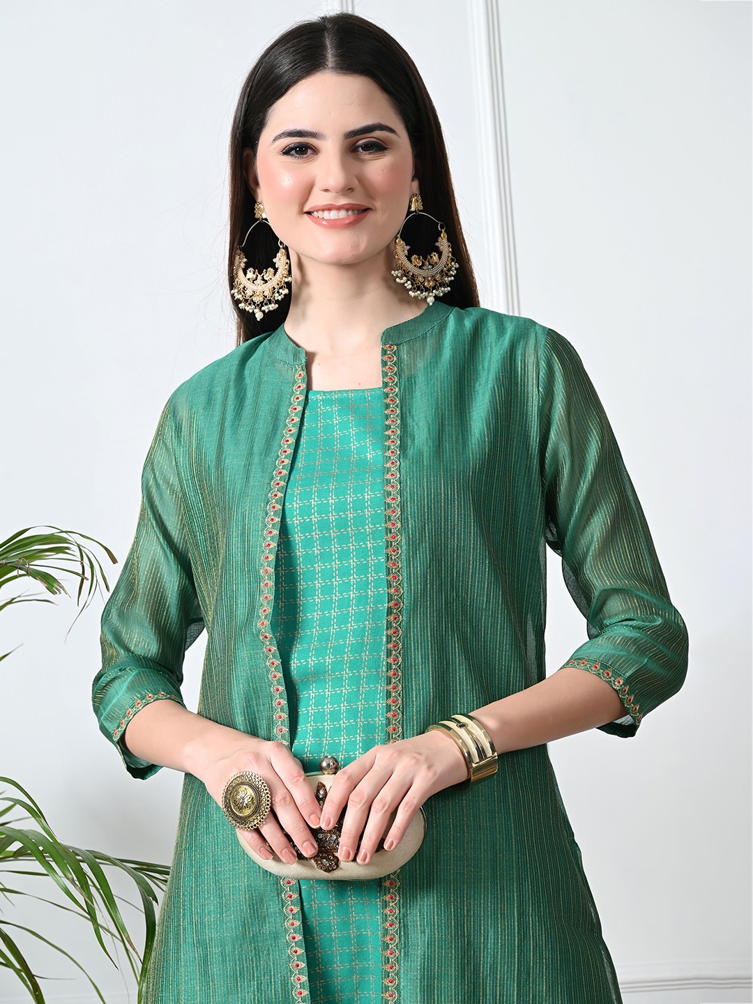 

TOP 30 Geometric Printed Round Neck Sleeveless Regular Straight Kurta with Shrug, Green