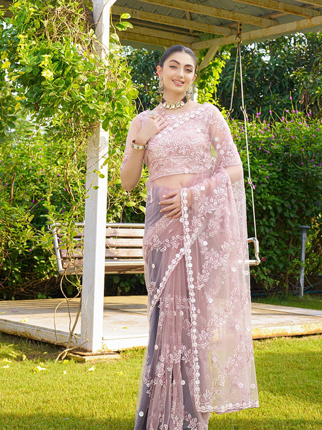 

SANJANA SILK Embellished Sequinned Net Maheshwari Saree, Peach