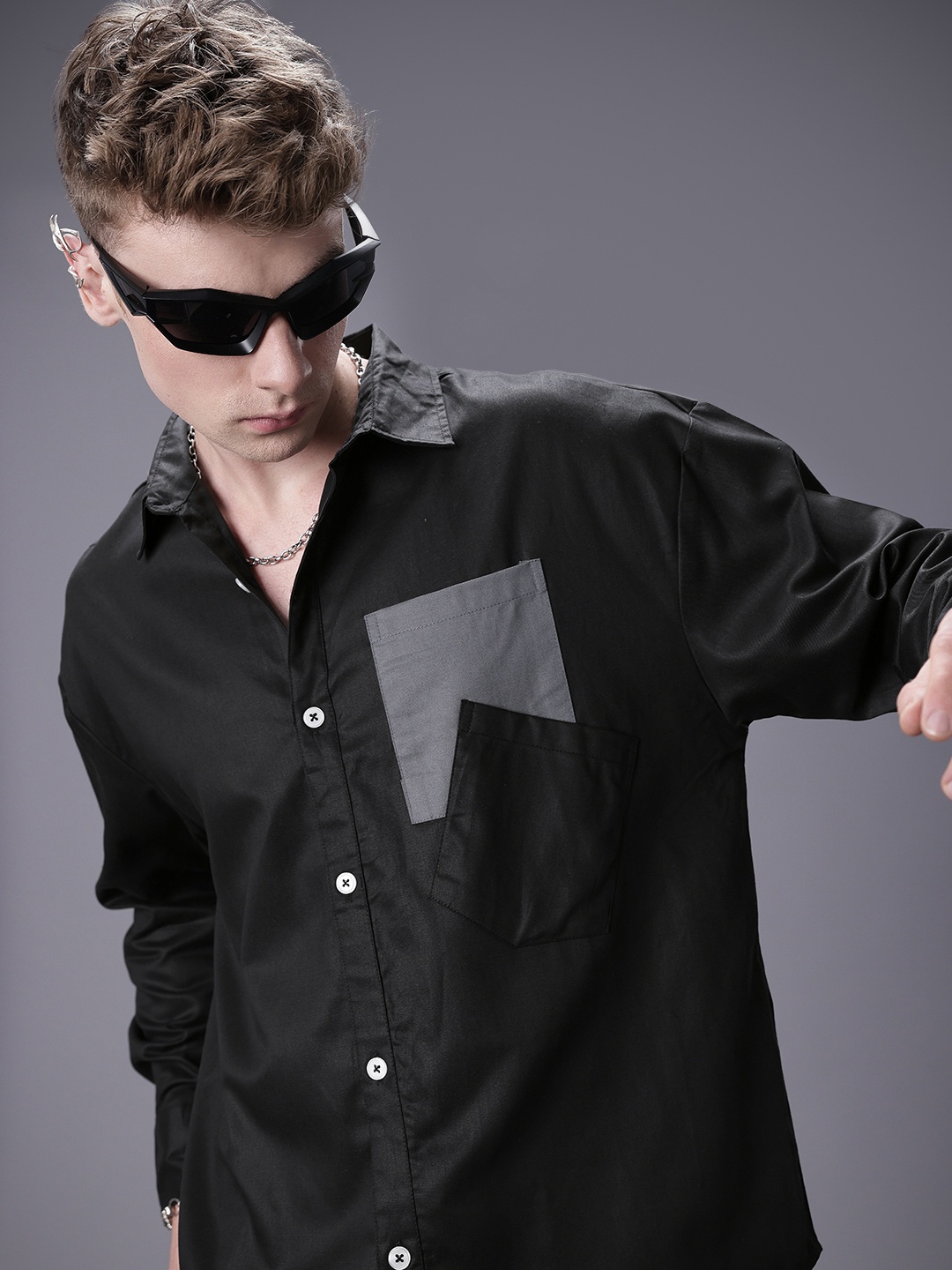 

SOKO STREET Relaxed Fit Drop-Shoulder Sleeves Casual Shirt, Black