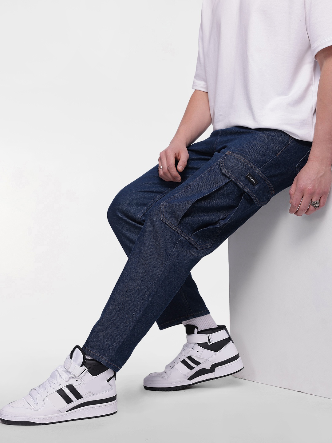 

FCUK Men Loose Fit Stretchable Cargo Jeans, Blue