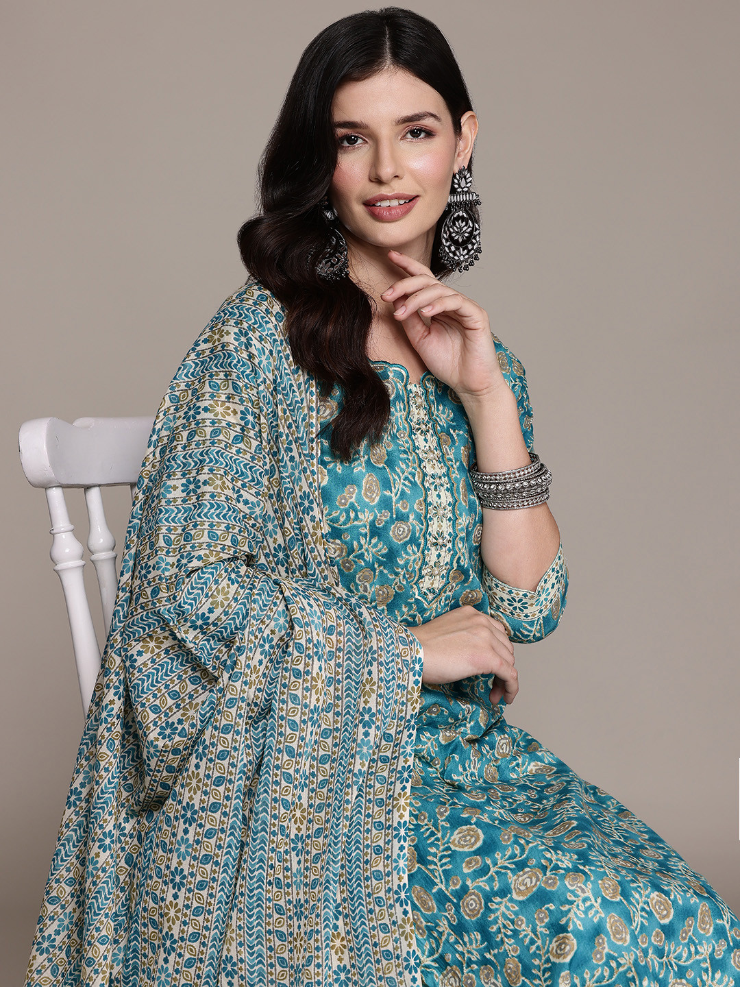 

Readiprint Floral Printed Beads & Stones Pure Cotton Kurta Set, Turquoise blue