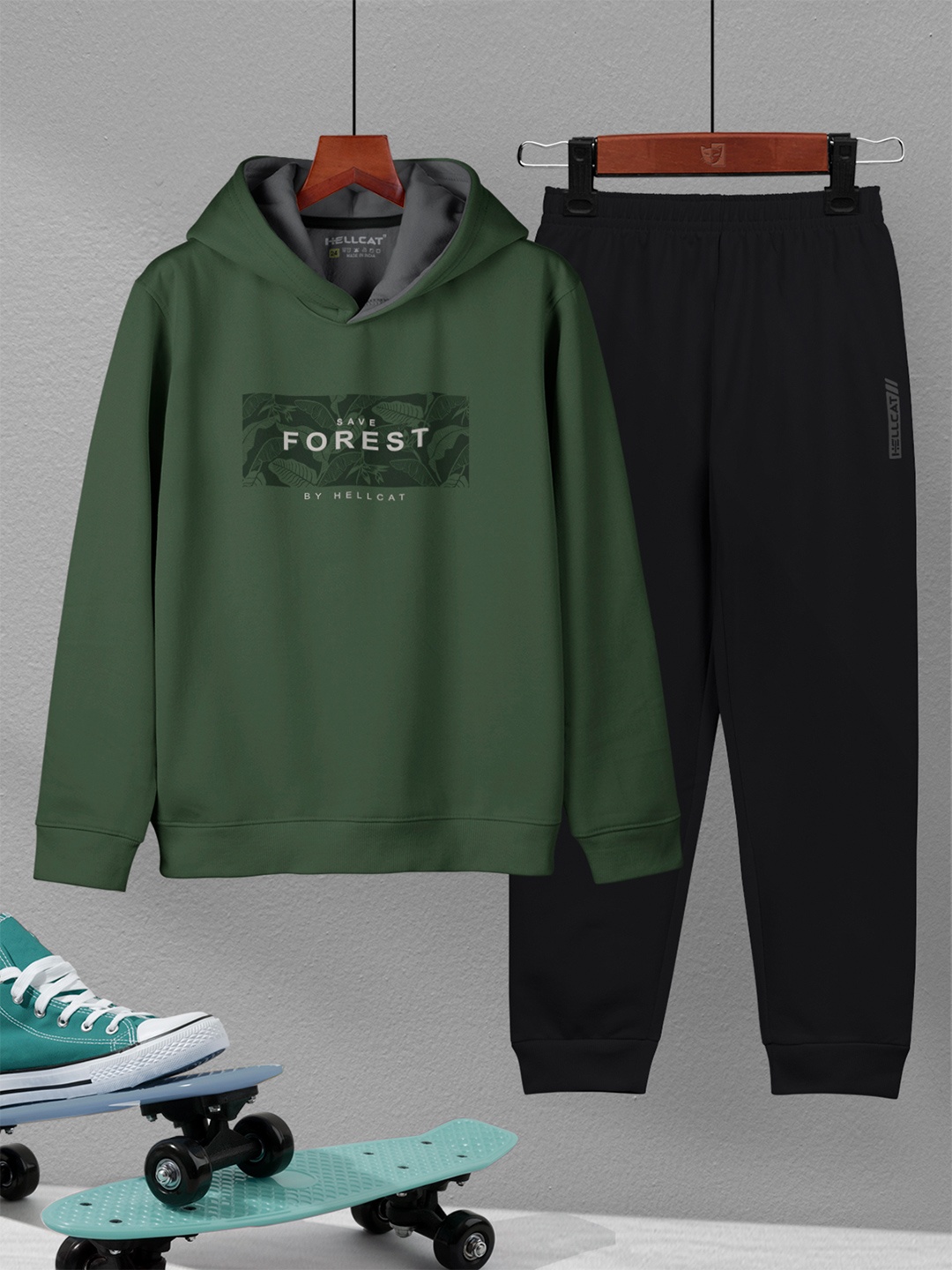 

HELLCAT Boys Printed Hodded T-shirt With Jogger, Olive