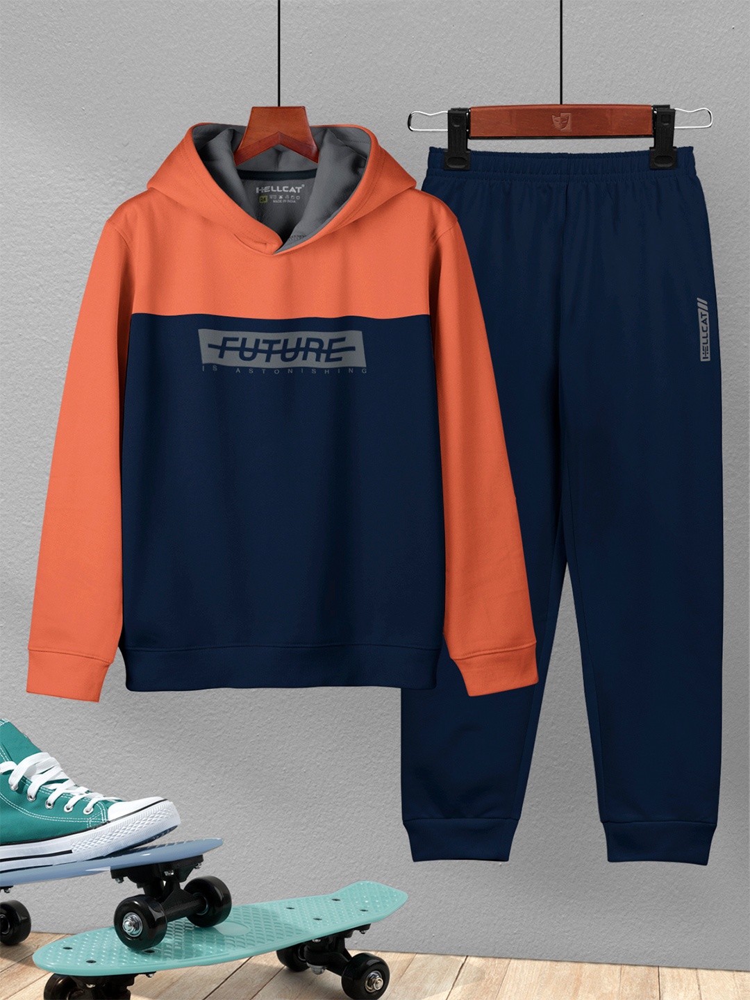 

HELLCAT Boys Colourblocked Hooded T-shirt With Jogger, Orange