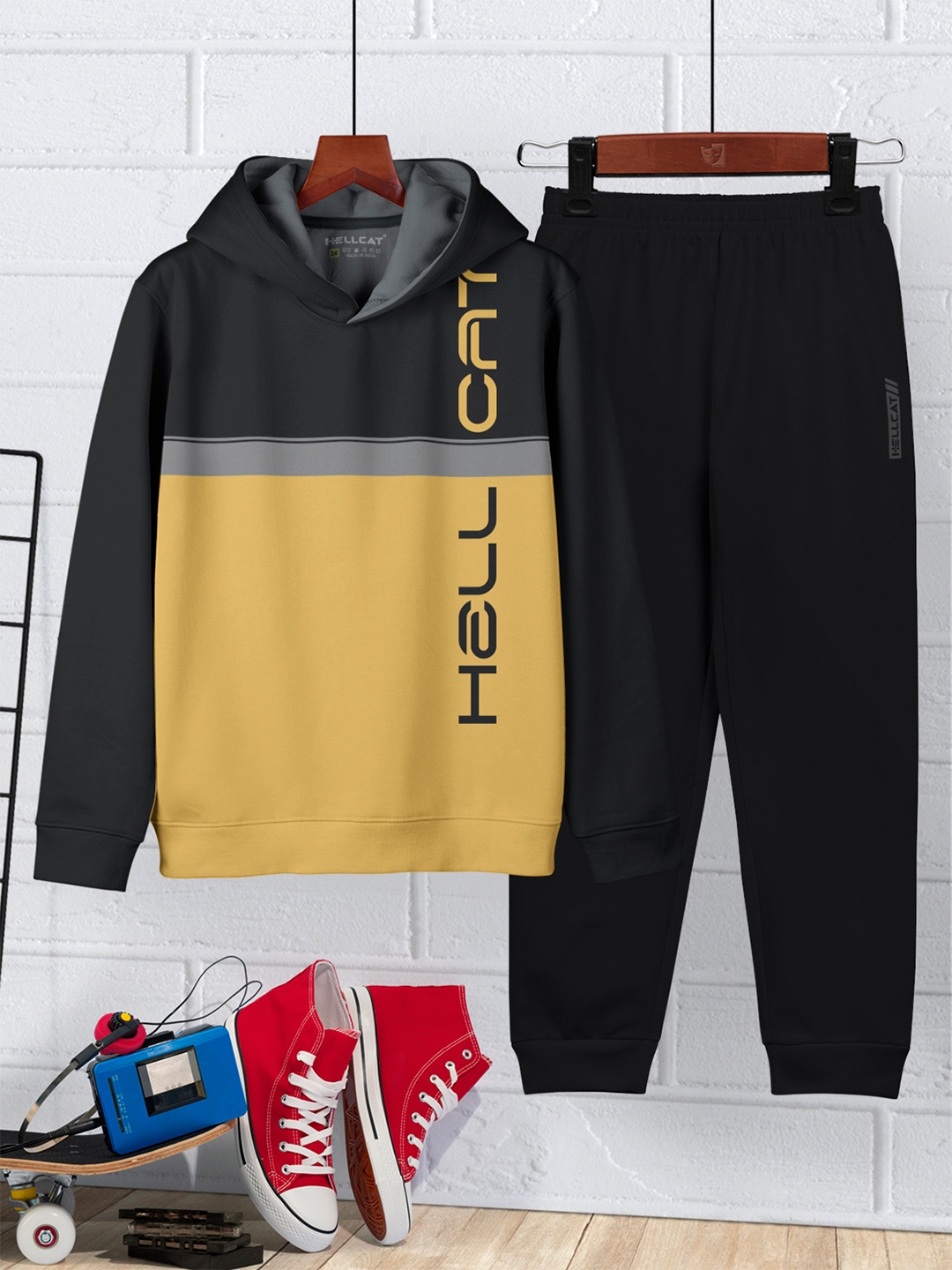 

HELLCAT Boys Colourblocked Hooded Sweatshirt With Jogger, Grey