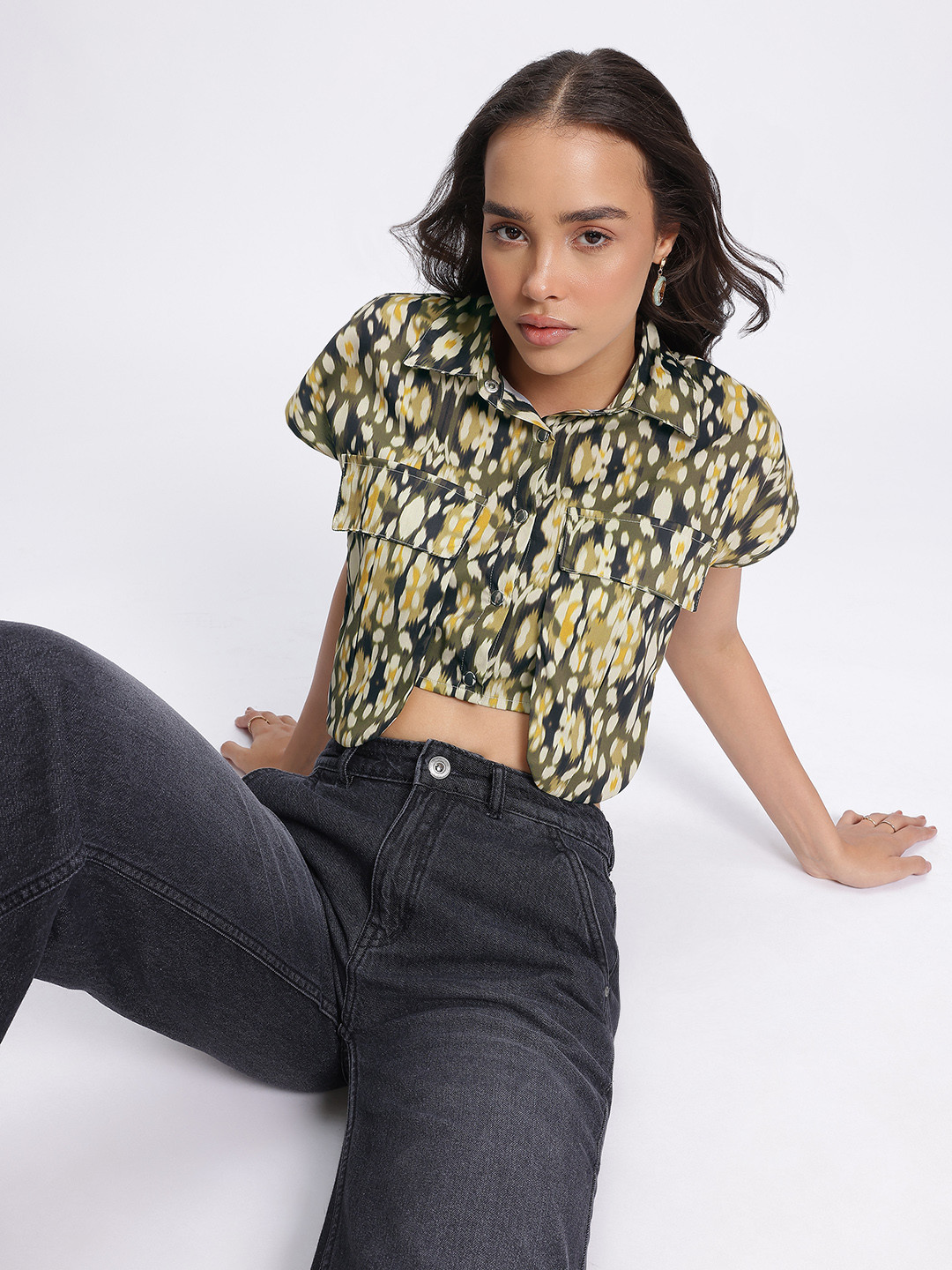 

glitchez Blossom Utility Cargo-Pocketed Crop Shirt Style Top, Olive