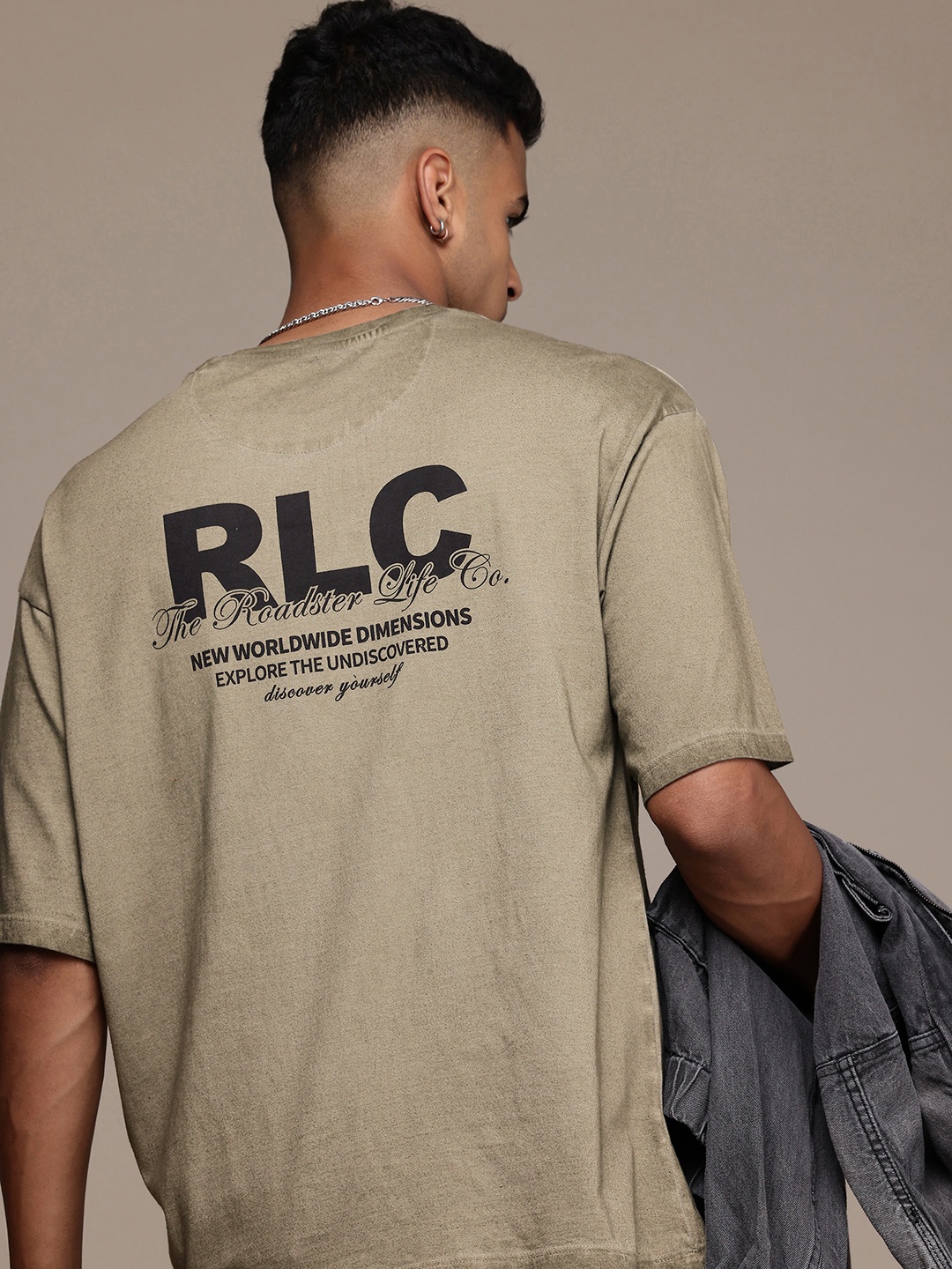 

The Roadster Lifestyle Co. Printed Oversized Pure Cotton T-shirt with Washed Effect, Grey