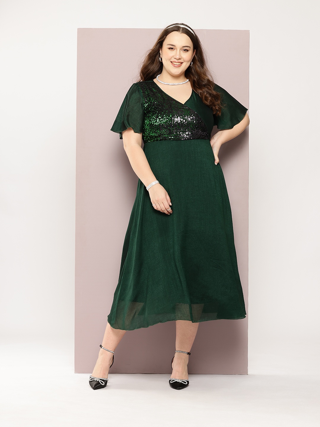 

Qurvii+ Plus Size Flared Sleeve Fit & Flare Midi Dress, Green