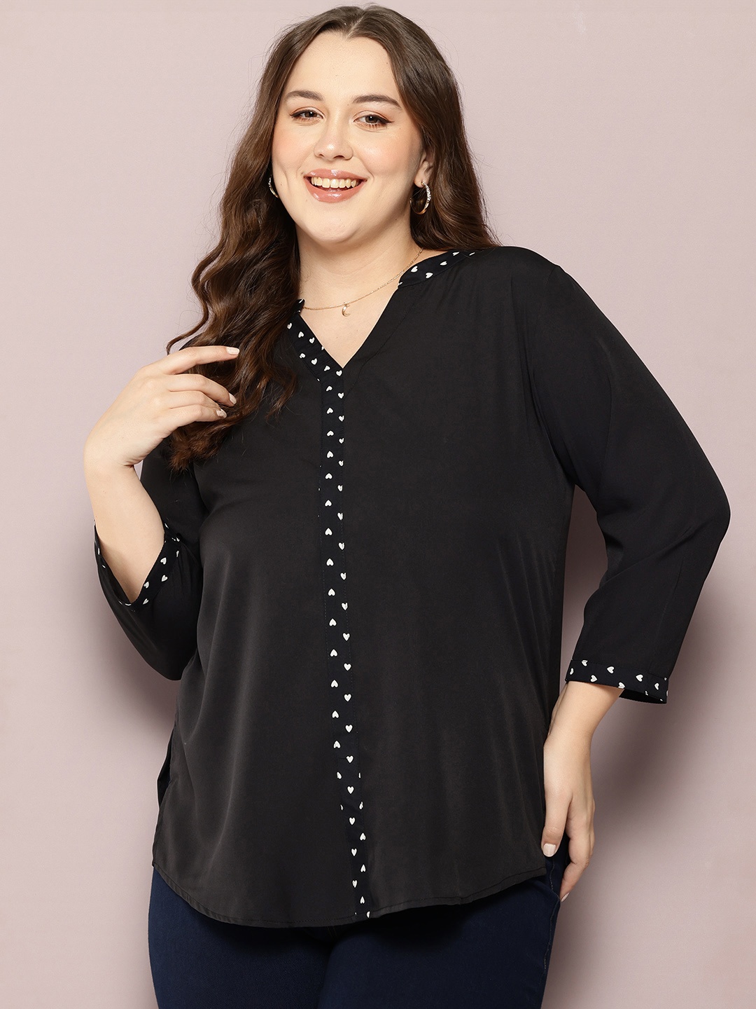 

Qurvii+ Plus Size Printed Placket Crepe Top, Black