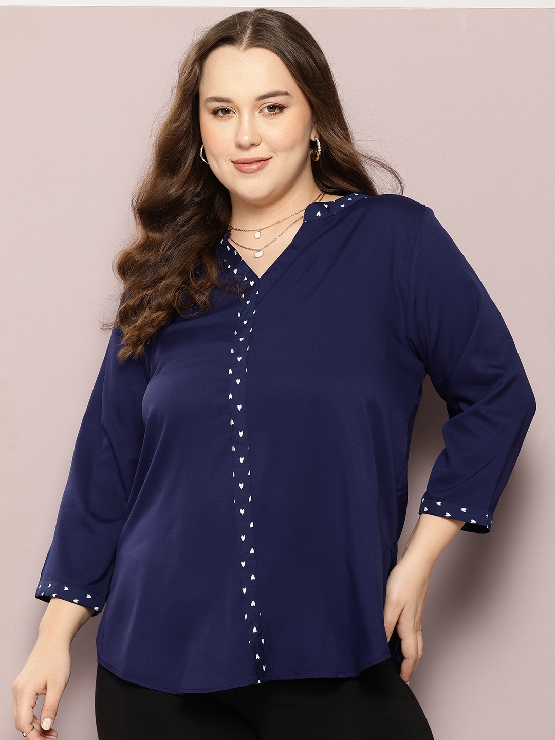 

Qurvii+ Plus Size Printed Placket Crepe Top, Navy blue
