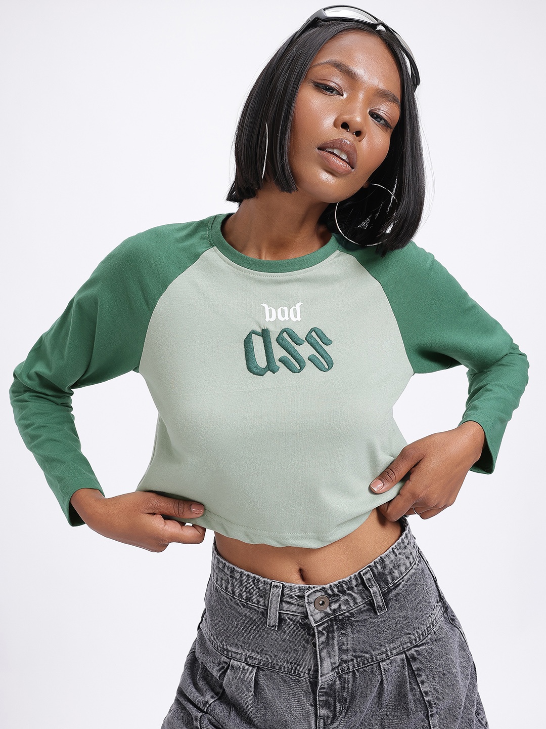 

glitchez Edgy Embroidery Raglan Sleeve T-shirt, Green