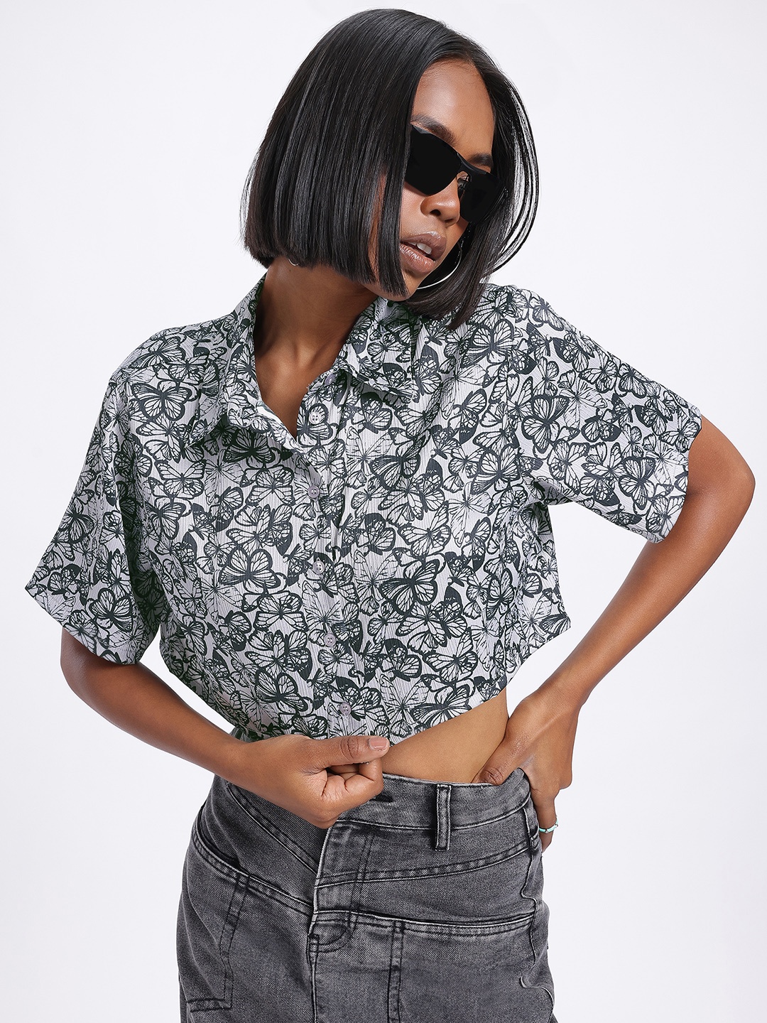 

glitchez Butterfly Kisses Crinkled Boxy Crop Top, Grey