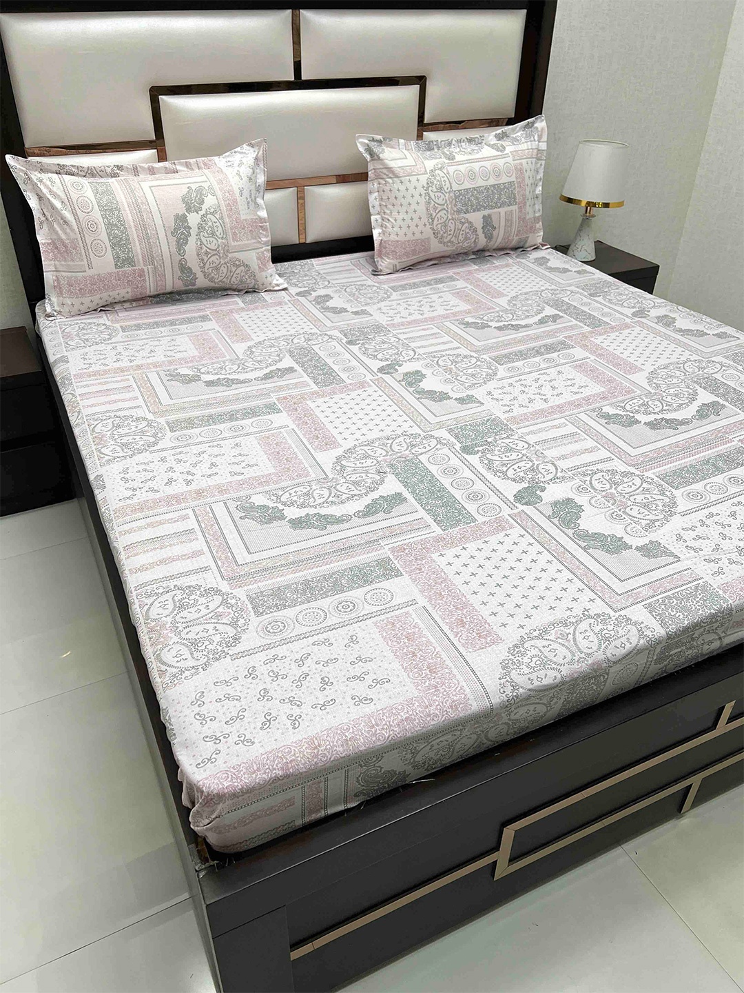 Pure Decor Velar Pink Ethnic Motifs Pure Cotton 260 TC Super King Bedsheet Set-2.76mx3.03m