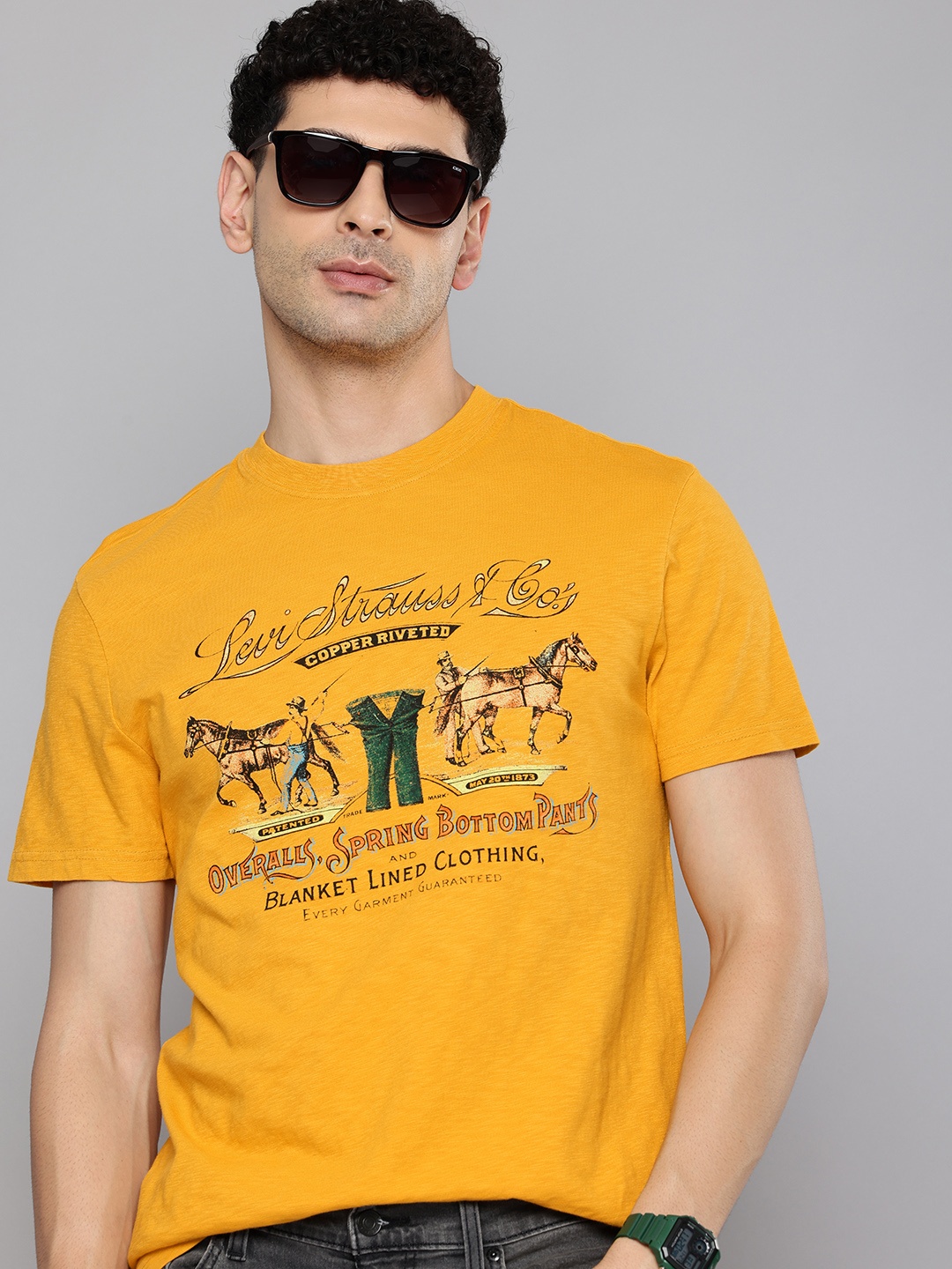 

Levis Pure Cotton Brand Logo Printed Slim Fit T-shirt, Mustard