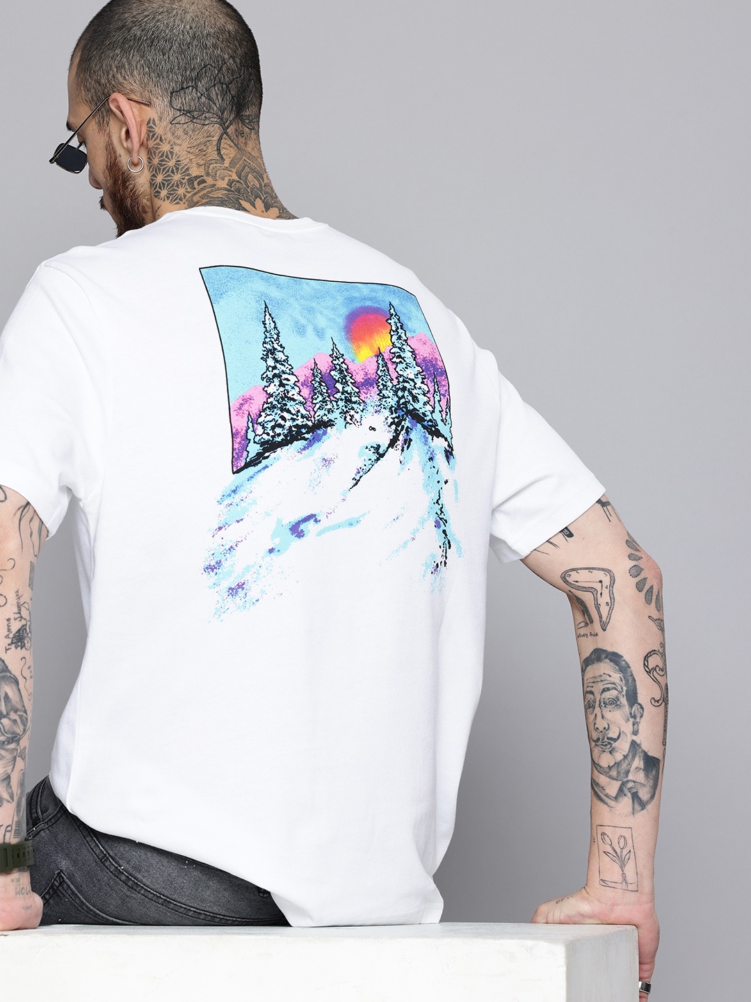

Levis Pure Cotton Graphic Printed T-shirt, White