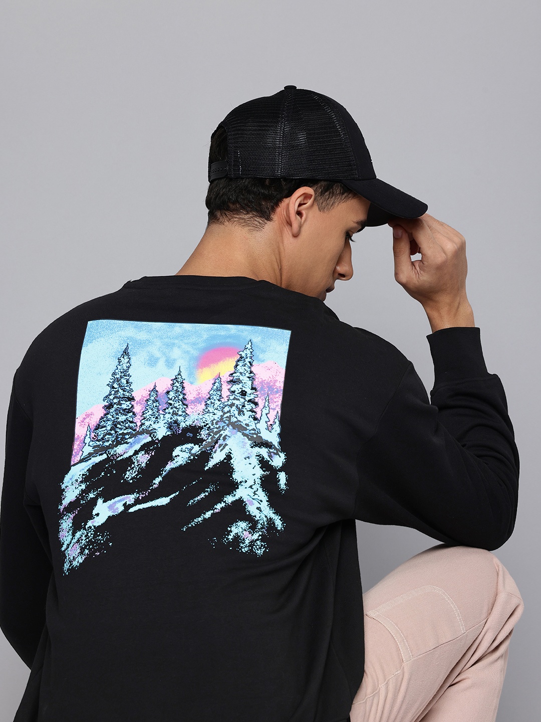 

Levis Graphic Printed Relaxed Fit Sweatshirt, Black