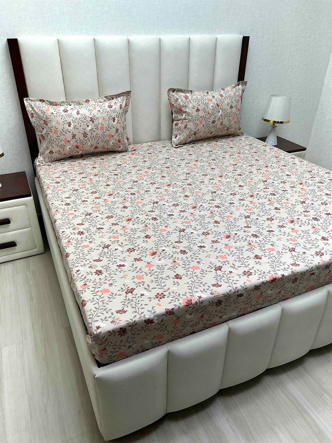 

Pure Decor Velar Brown Floral 240 TC Pure Cotton King Bedsheet Set-2.73 m x 3.05 m