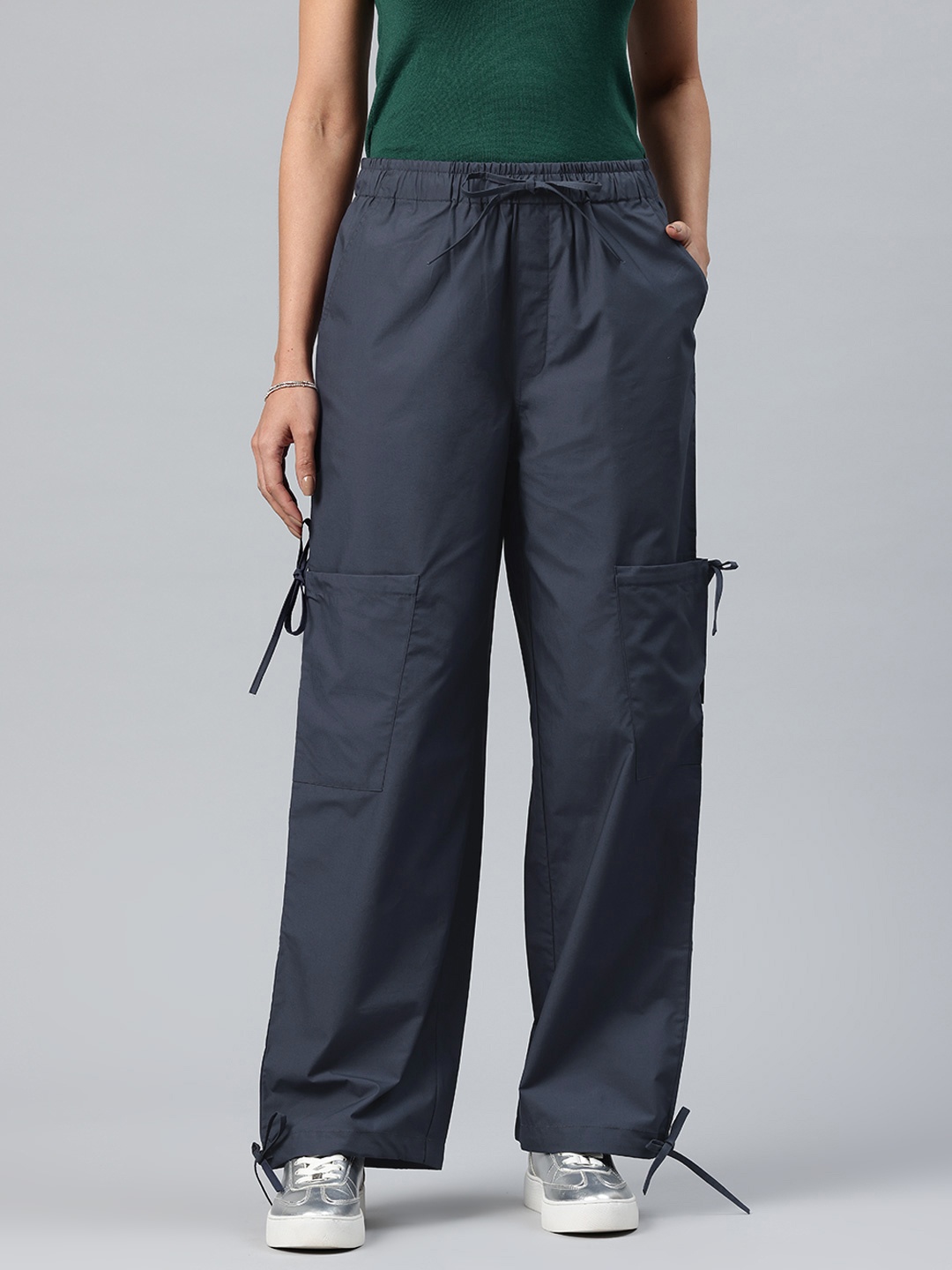 Popnetic Women Loose Fit High-Rise Parachute Cargo Trousers, Charcoal