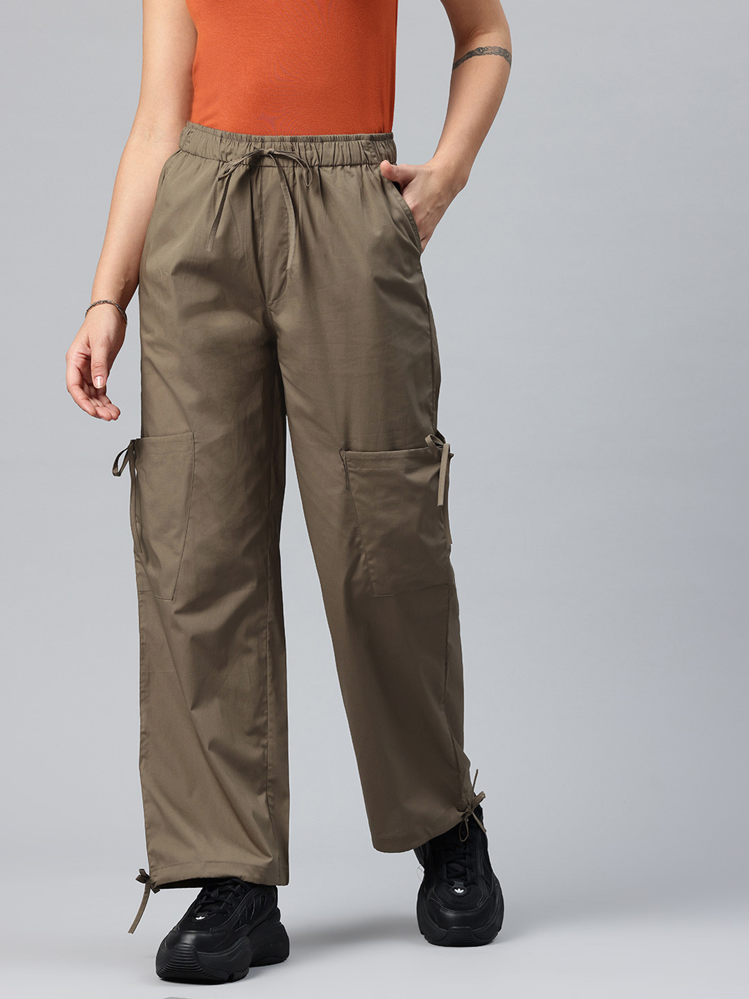 

Popnetic Women Loose Fit High-Rise Parachute Cargo Trousers, Taupe