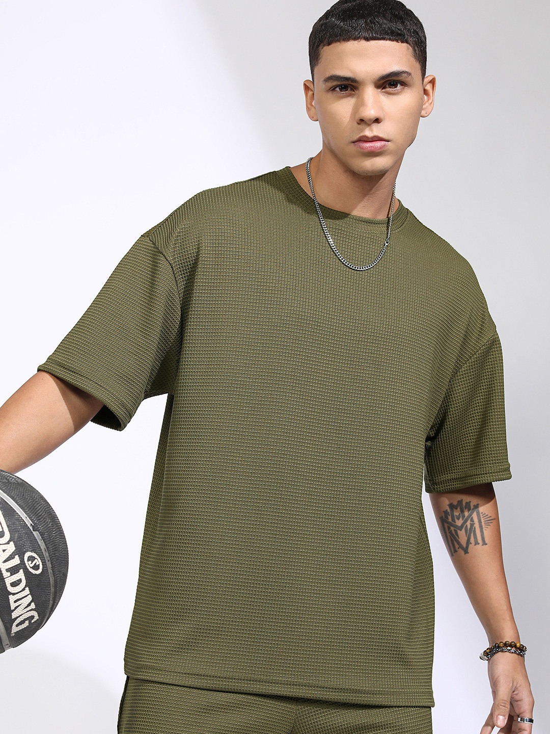 

HIGHLANDER Round Neck Self Design T-Shirt With Shorts, Olive