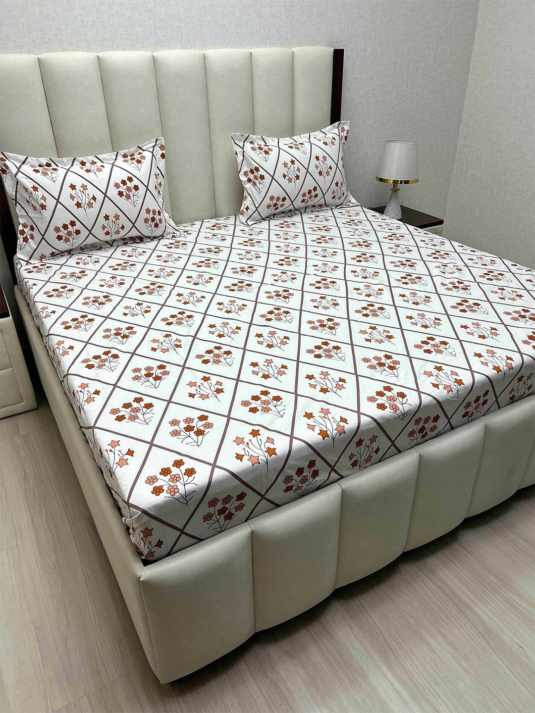 

Pure Decor Queen Size Double Bedsheet With 2 Pillow Covers 2.28m X 2.54m, White