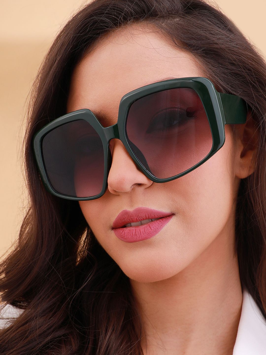 

HAUTE SAUCE by Campus Sutra Women Oversized Sunglasses AW24_HSSG2726-Green, Black