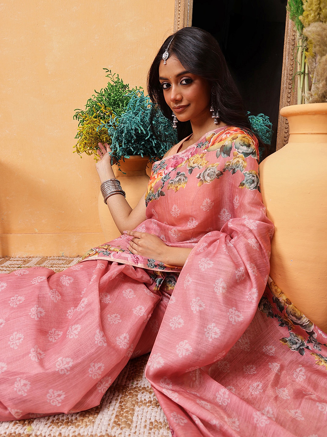 

Silk Land Floral Printed Ready to Wear Saree, Pink