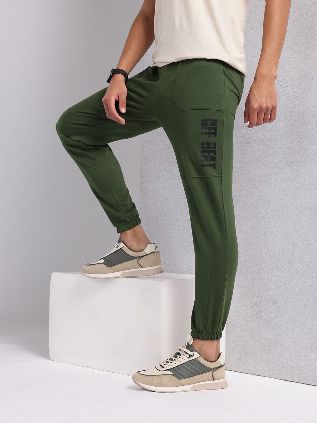 

HRX by Hrithik Roshan Men Regular Joggers, Olive