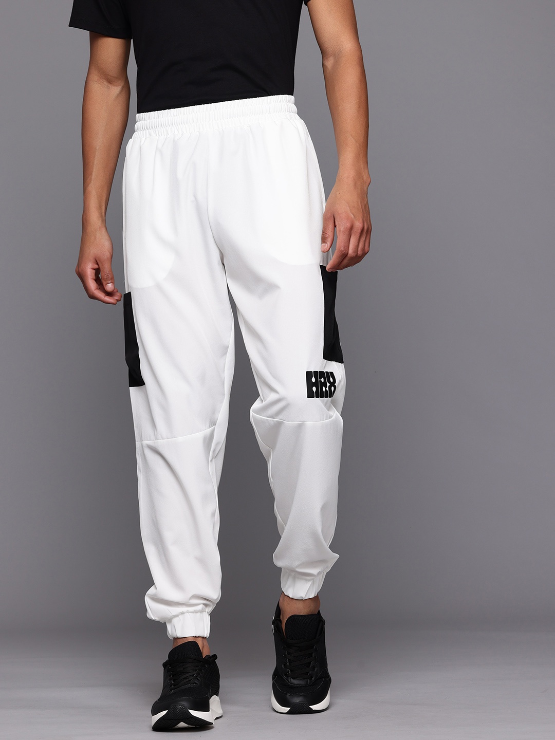 

HRX by Hrithik Roshan Men Cargo Style Lifestyle Joggers, White