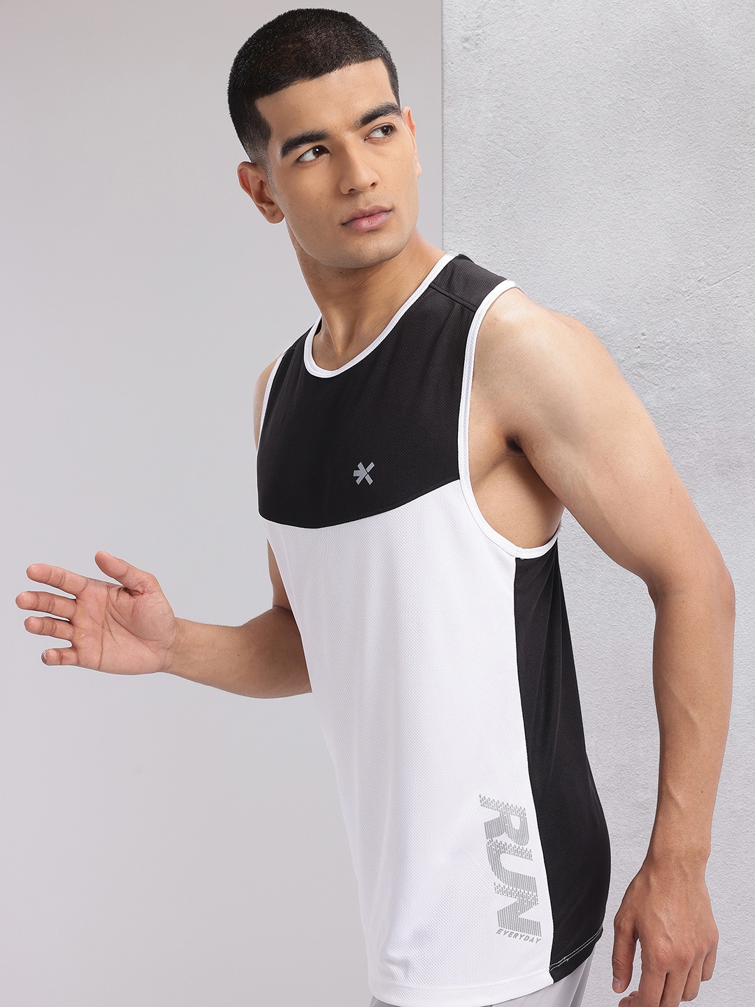 

HRX by Hrithik Roshan Colourblocked Rapid-Dry Running T-shirt, White