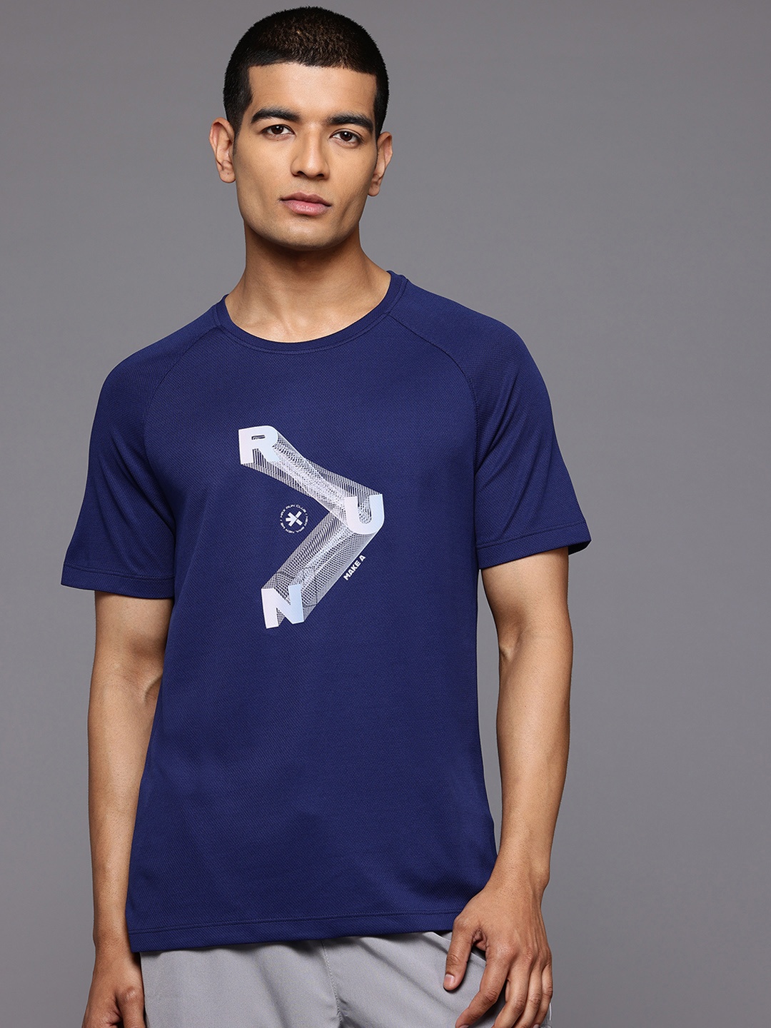 

HRX by Hrithik Roshan Typography Printed Rapid-Dry Running T-shirt, Navy blue