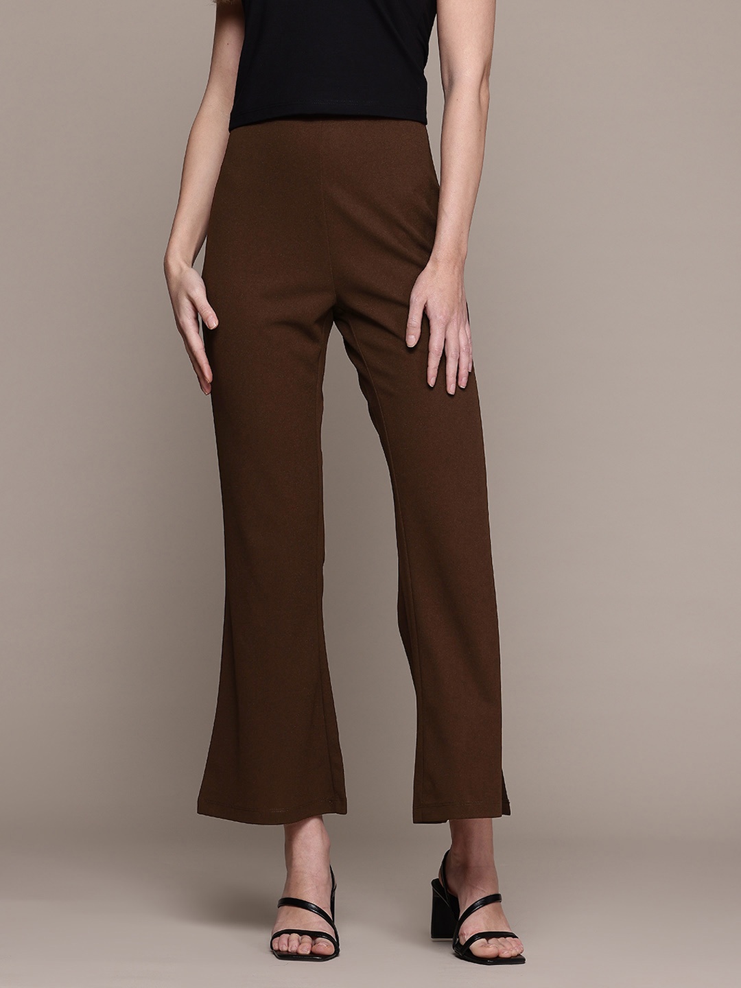 

bebe Women Season Staples Slit Detailed Trousers, Brown