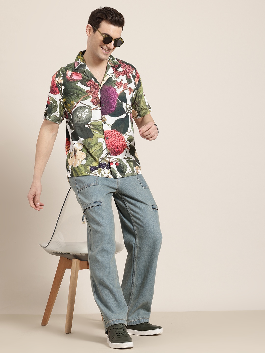 

HERE&NOW Men Floral Relaxed Fit Casual Shirt, White