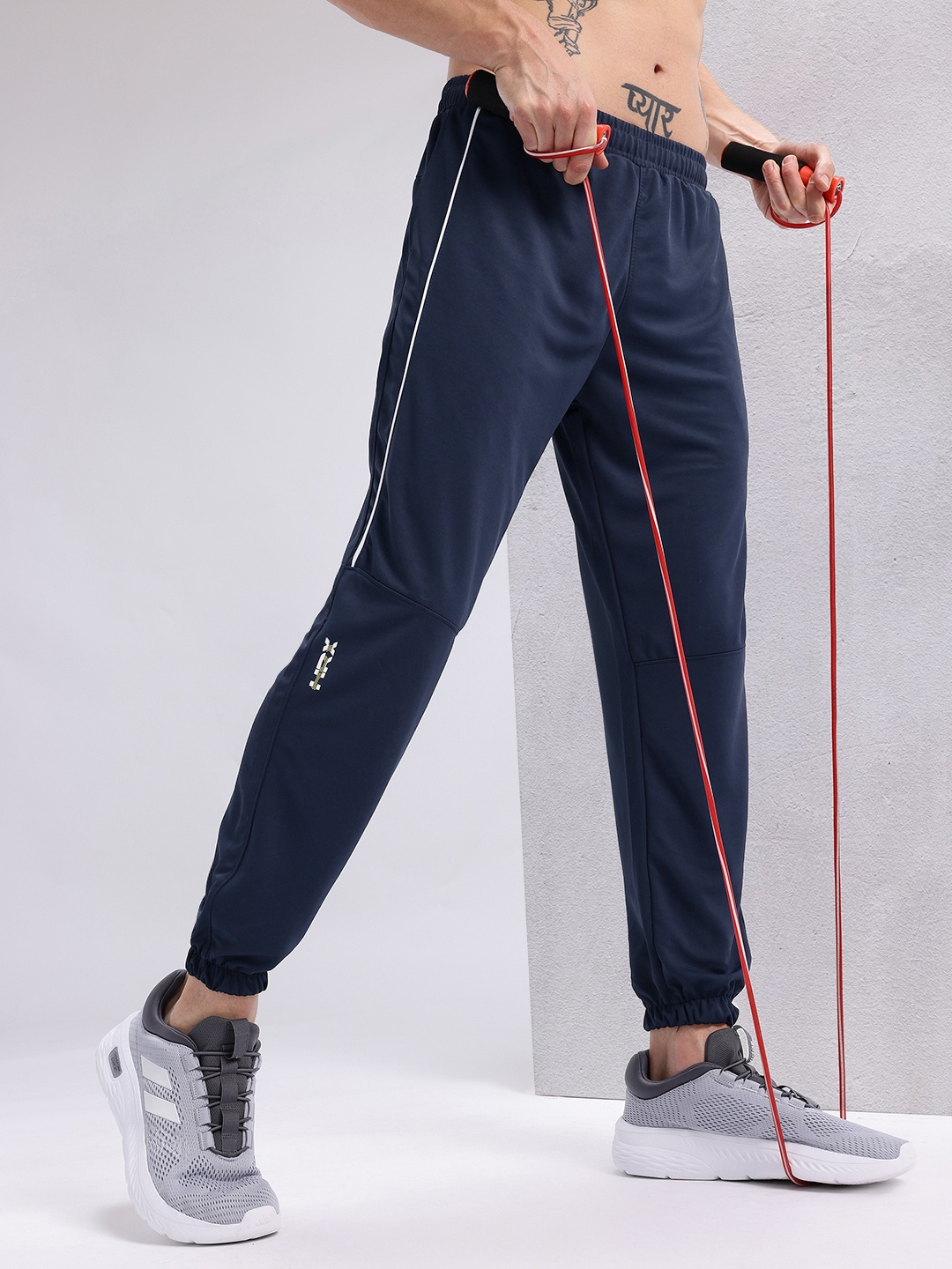 

HRX by Hrithik Roshan Men Rapid-Dry Cargo Style Training Joggers, Navy blue
