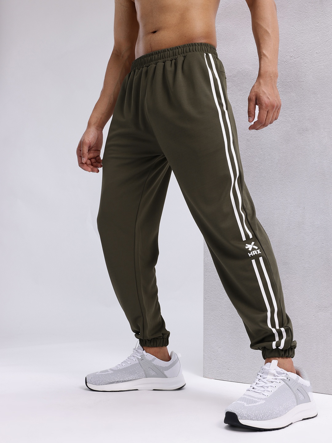 

HRX by Hrithik Roshan Men Rapid-Dry Training Joggers, Olive
