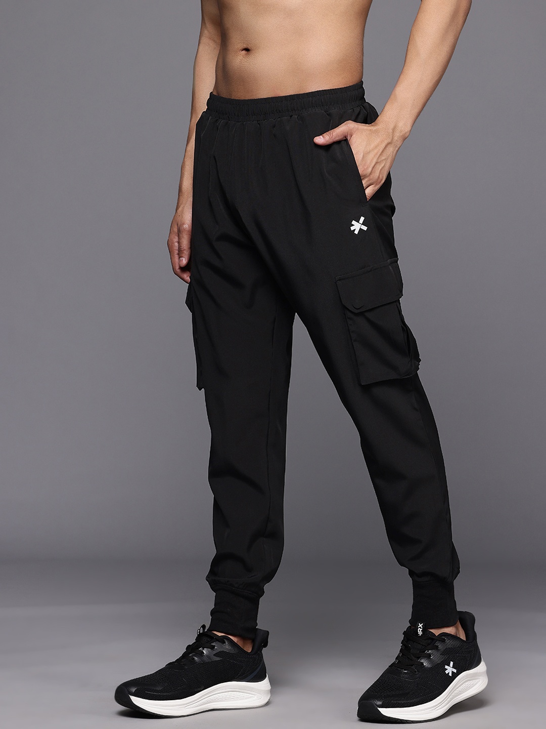 

HRX by Hrithik Roshan Men Cargo Style Training Joggers, Black