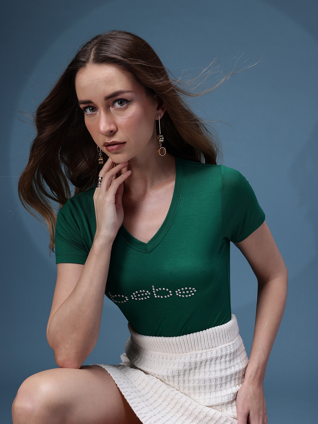 

bebe Women Brand Logo V-Neck T-shirt, Green