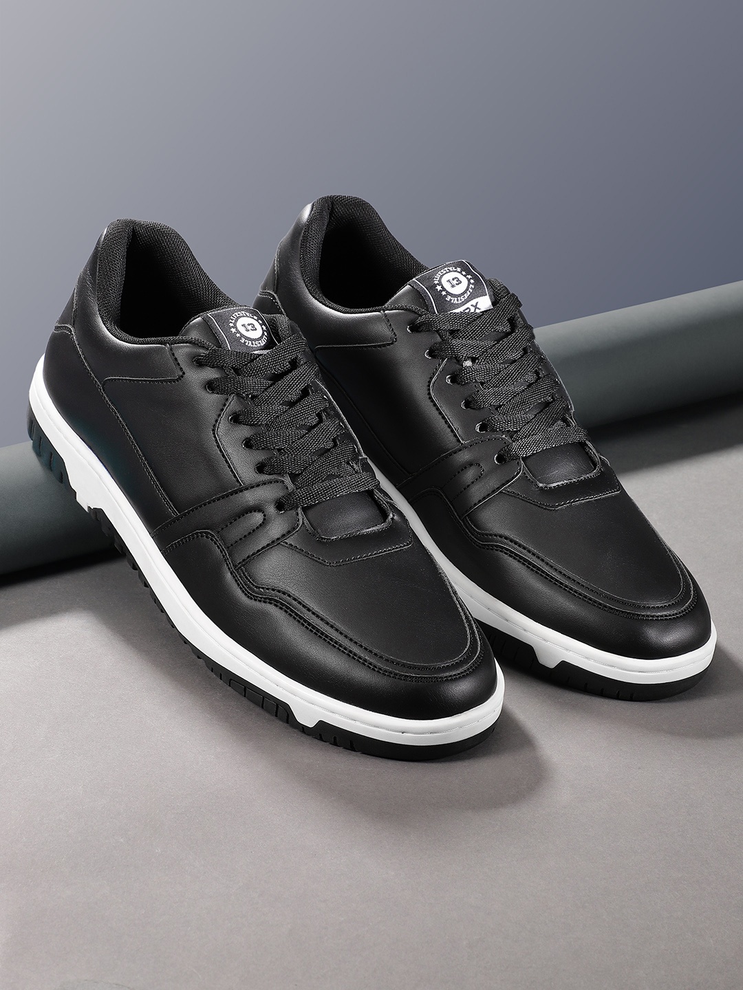 

HRX by Hrithik Roshan Men Club Classic Everyday Sneakers, Black