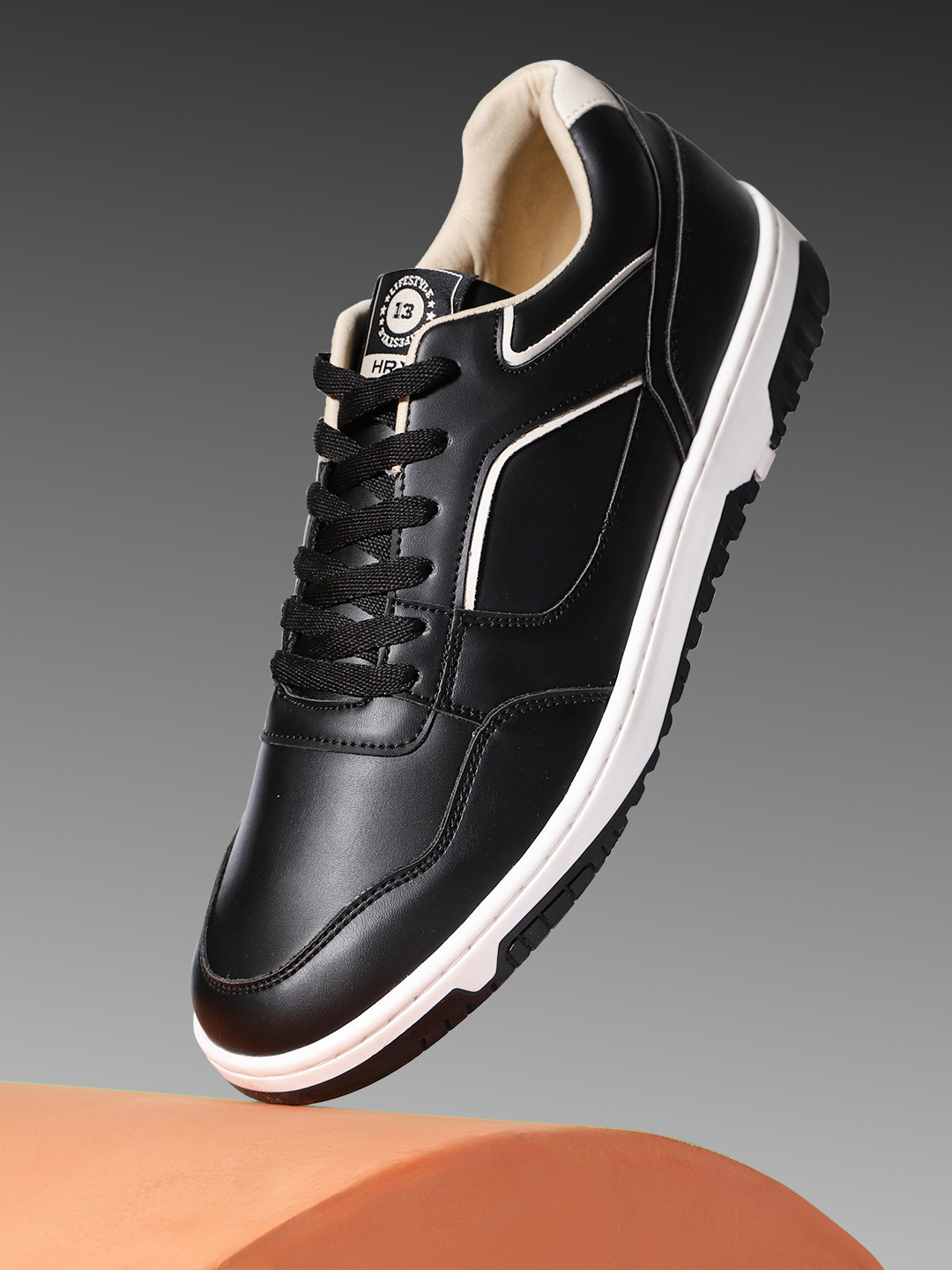 

HRX by Hrithik Roshan Men Club Classic Everyday Sneakers, Black