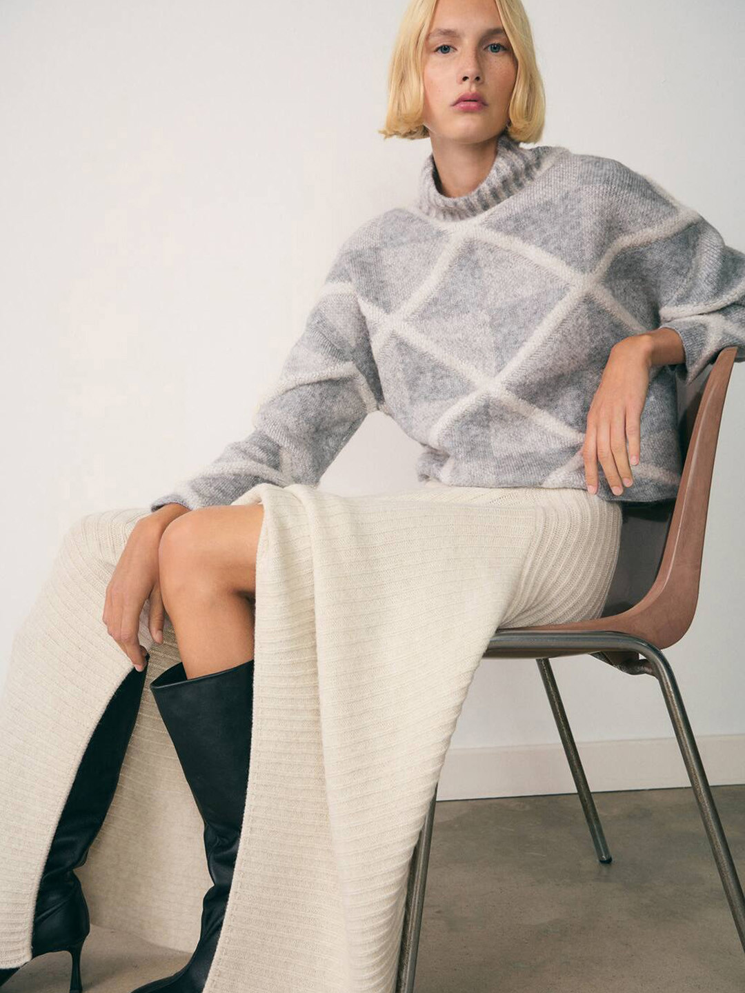 

MANGO Self Design Checked Turtle Neck Pullover Sweaters, Grey