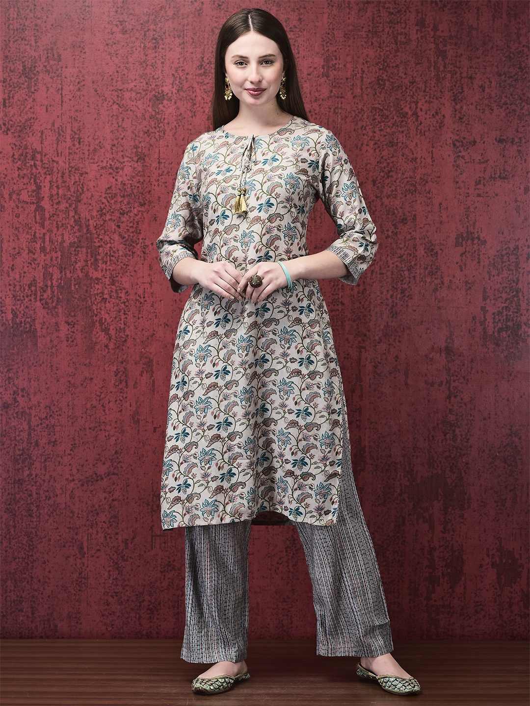 

Shree Floral Printed Liva Straight Kurta with Trousers & Dupatta, Magenta