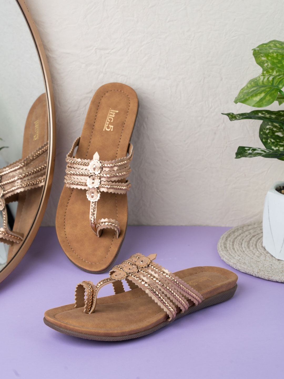 

Inc 5 Women Striped Open Toe Flats, Rose gold