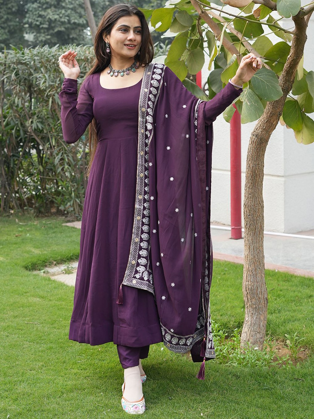 

Tanhai Round Neck Long Sleeves Anarkali Kurta With Trousers & Dupatta, Purple